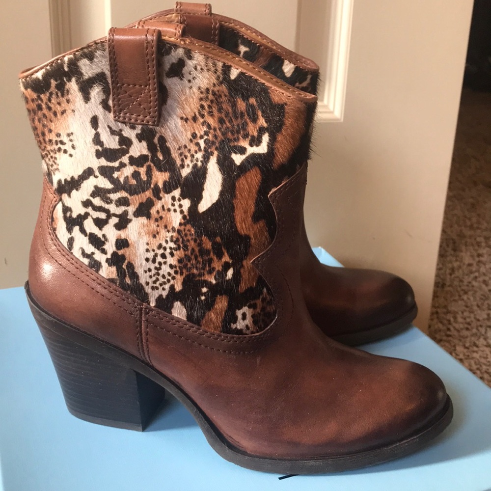 Antonio Melani booties